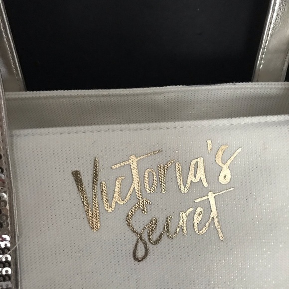 NWT bundle Victoria Secret tote bag and cosmetic bag - Picture 4 of 16